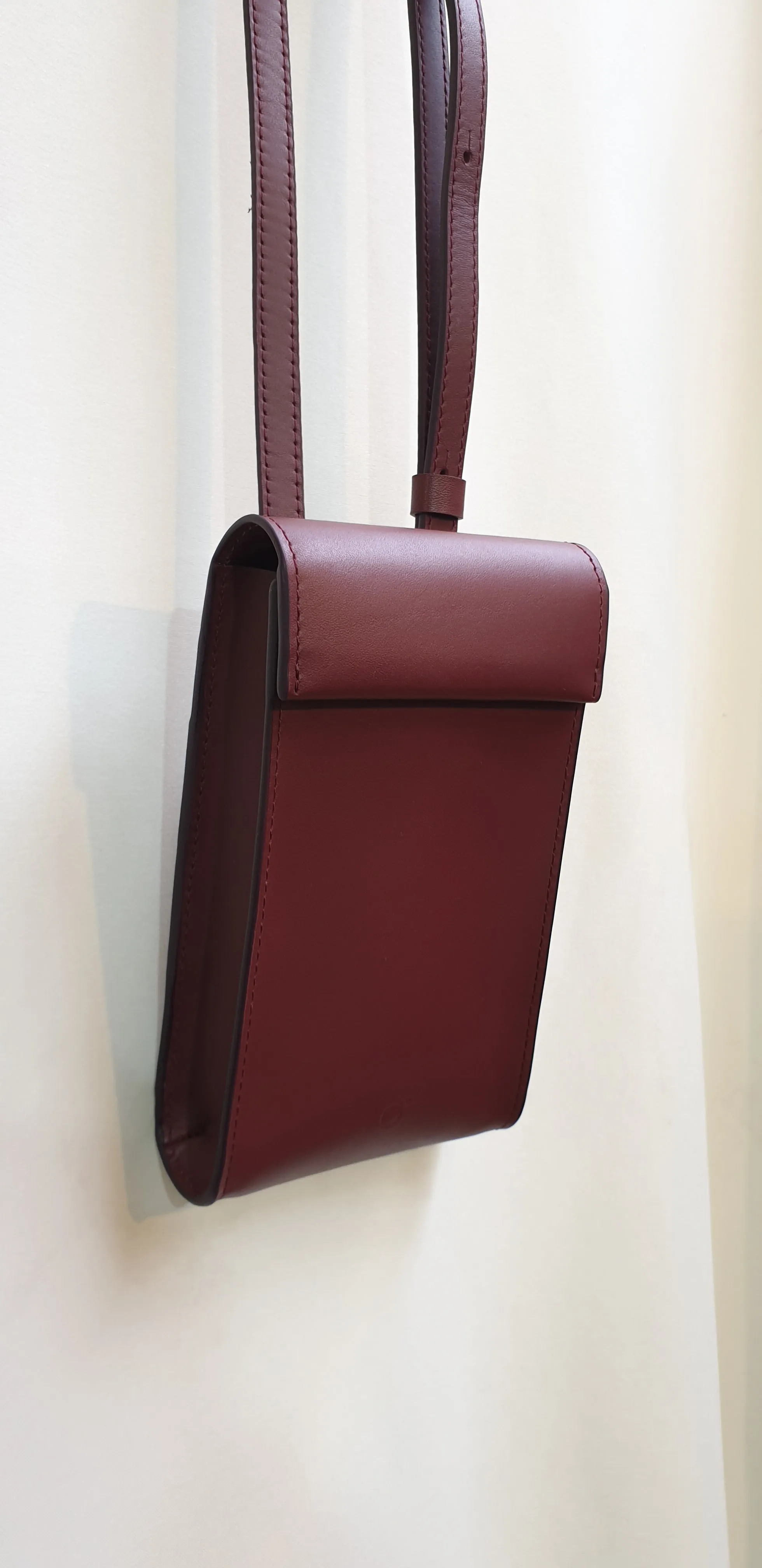 Adjustable Phone Bag in Oxblood