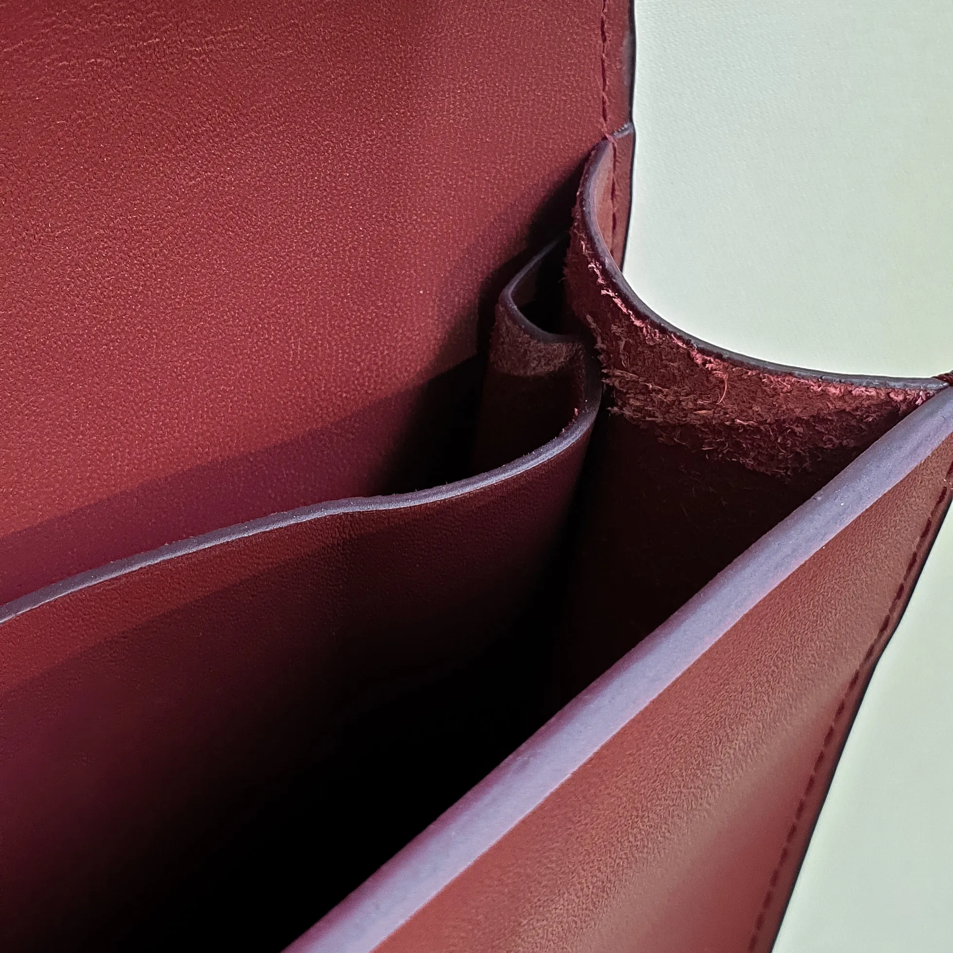Adjustable Phone Bag in Oxblood