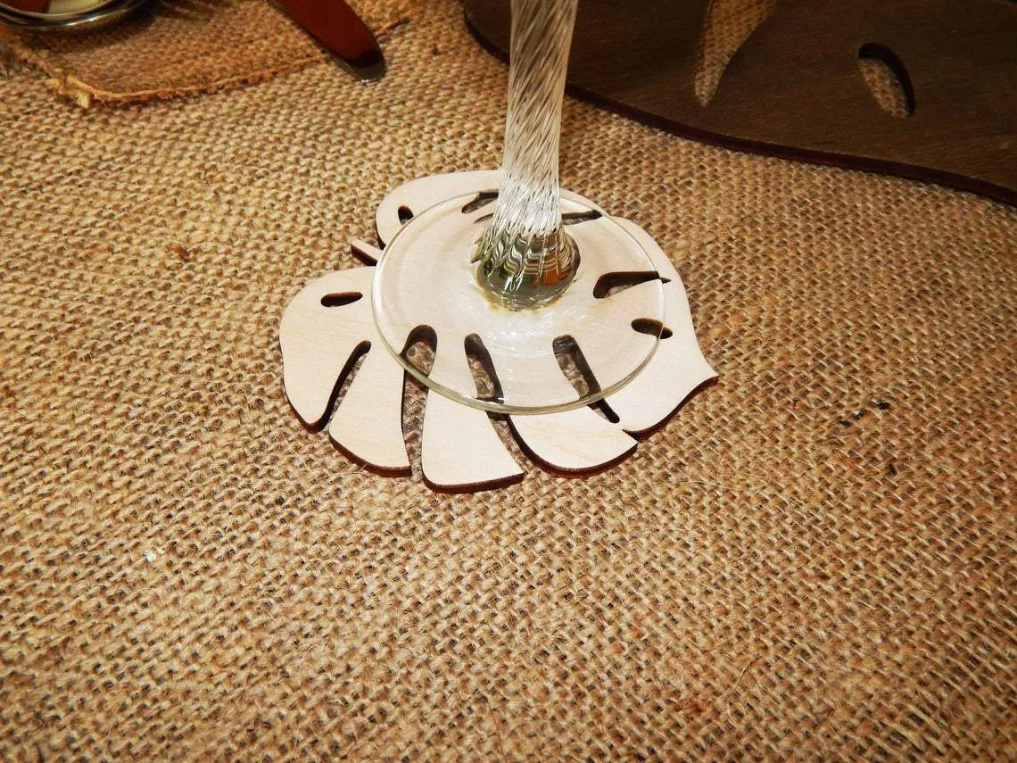 AmericanElm Multi Set Wooden Monstera Leaf Placemat and Coaster for Dining Table, Decoration Mats, Kitchen Decor (Placemat 30x33 cm, Coasters 9x9 cm)