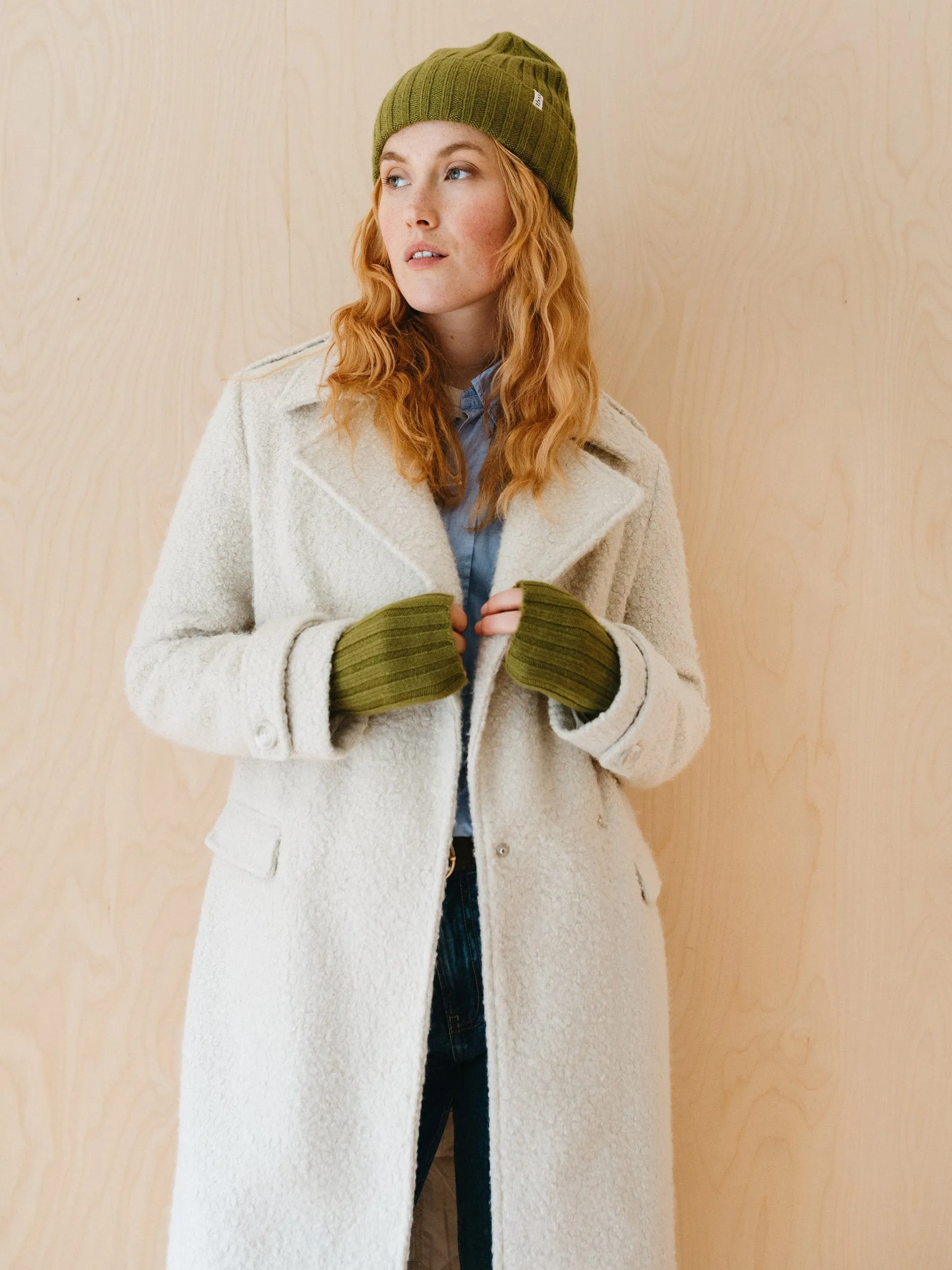 Cashmere and merino beanie in olive