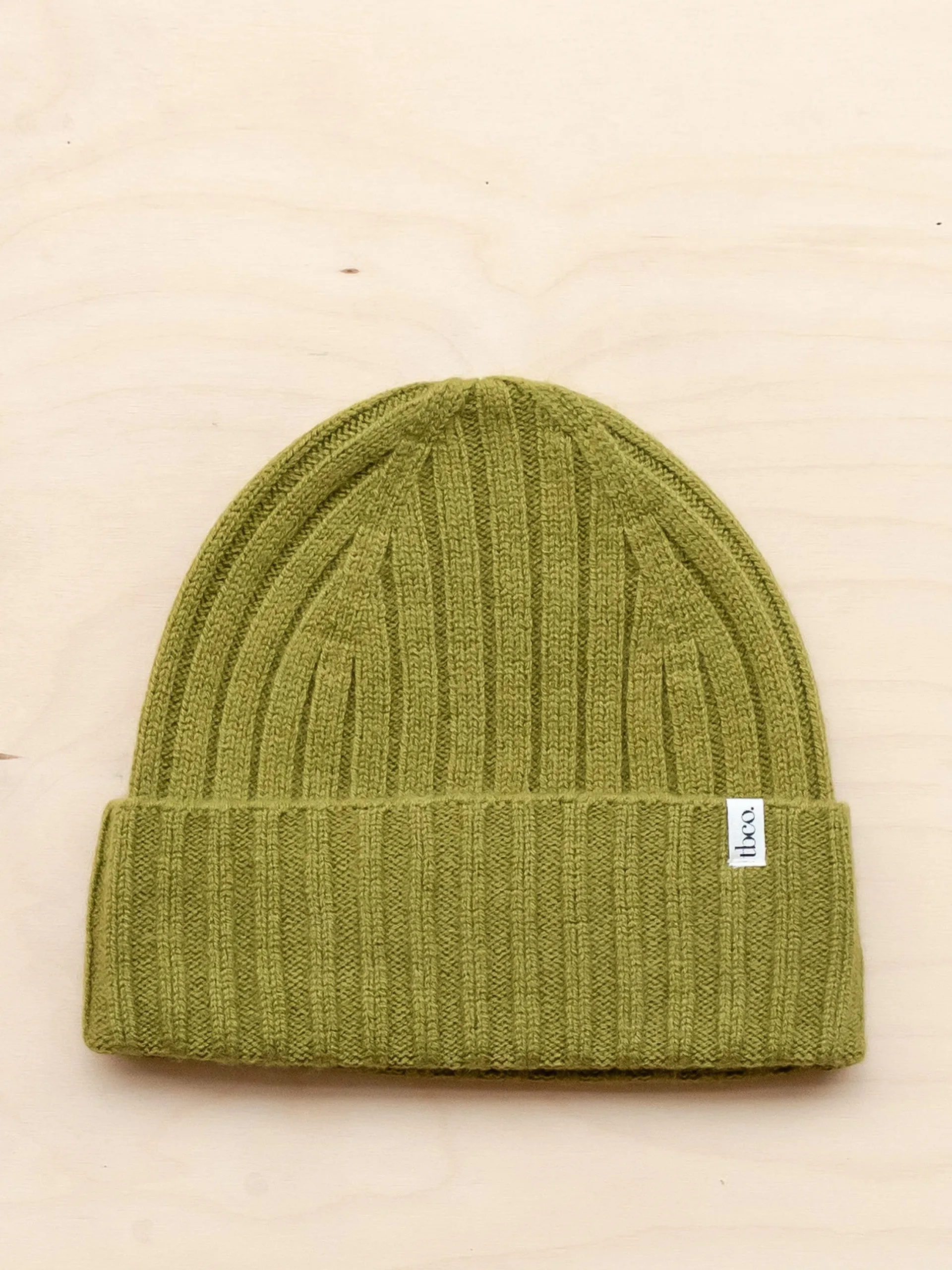 Cashmere and merino beanie in olive
