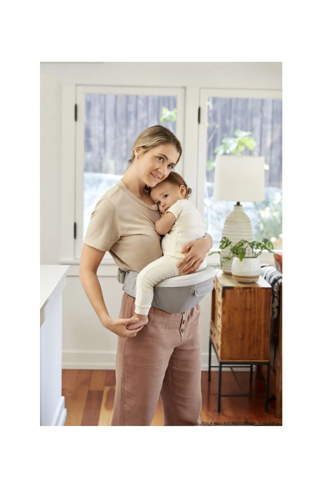 Ergobaby Alta Hip Seat Baby Carrier