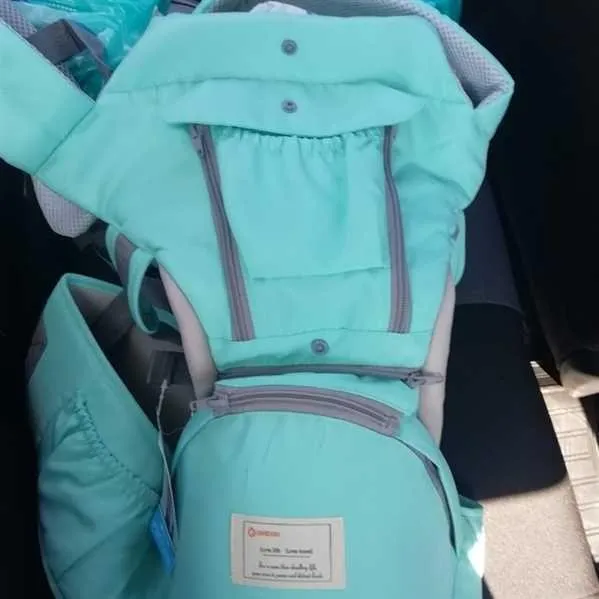 Ergonomic Baby Carrier With Hipseat