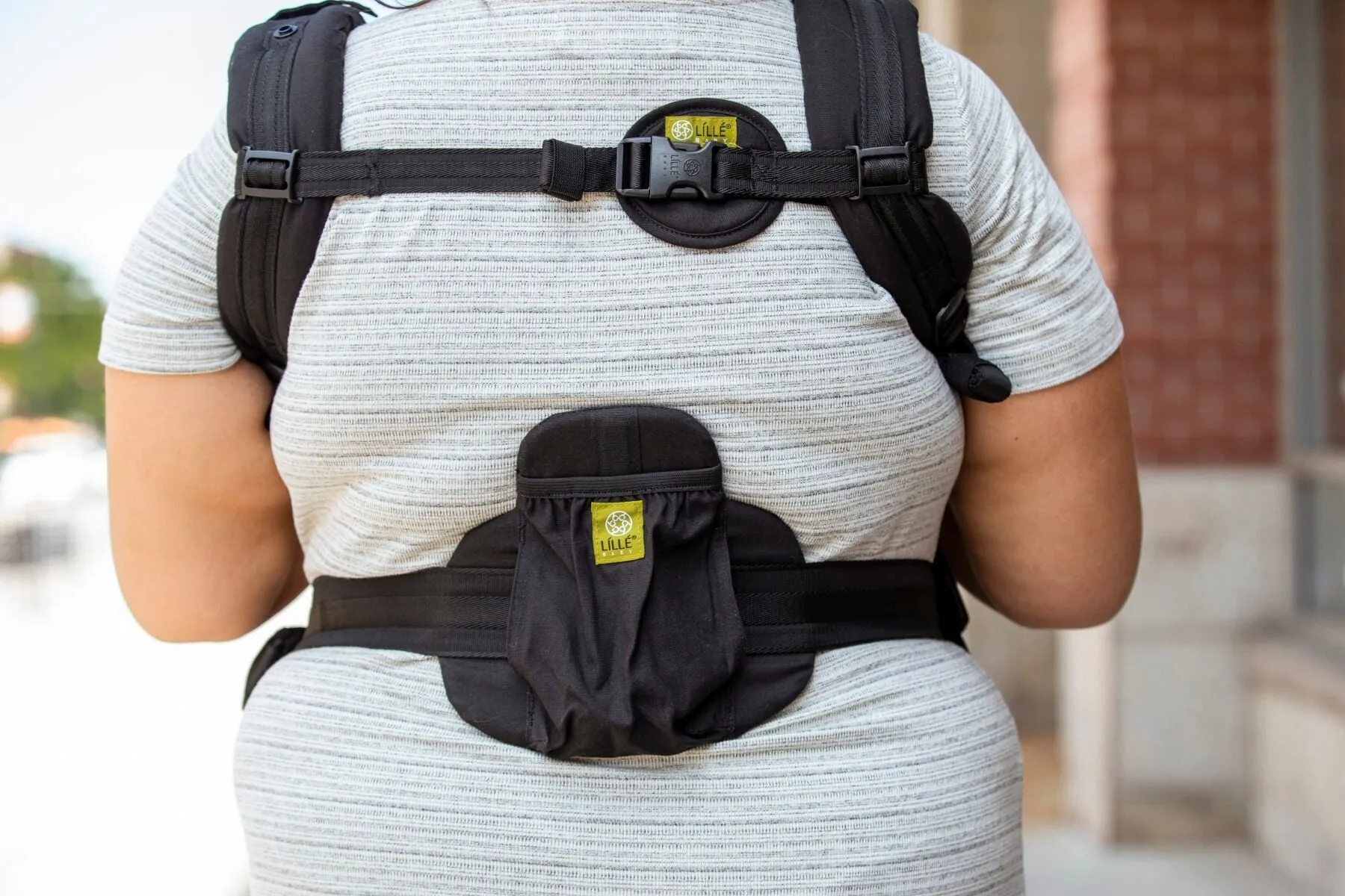 LILLEBaby Serenity All Seasons Carrier