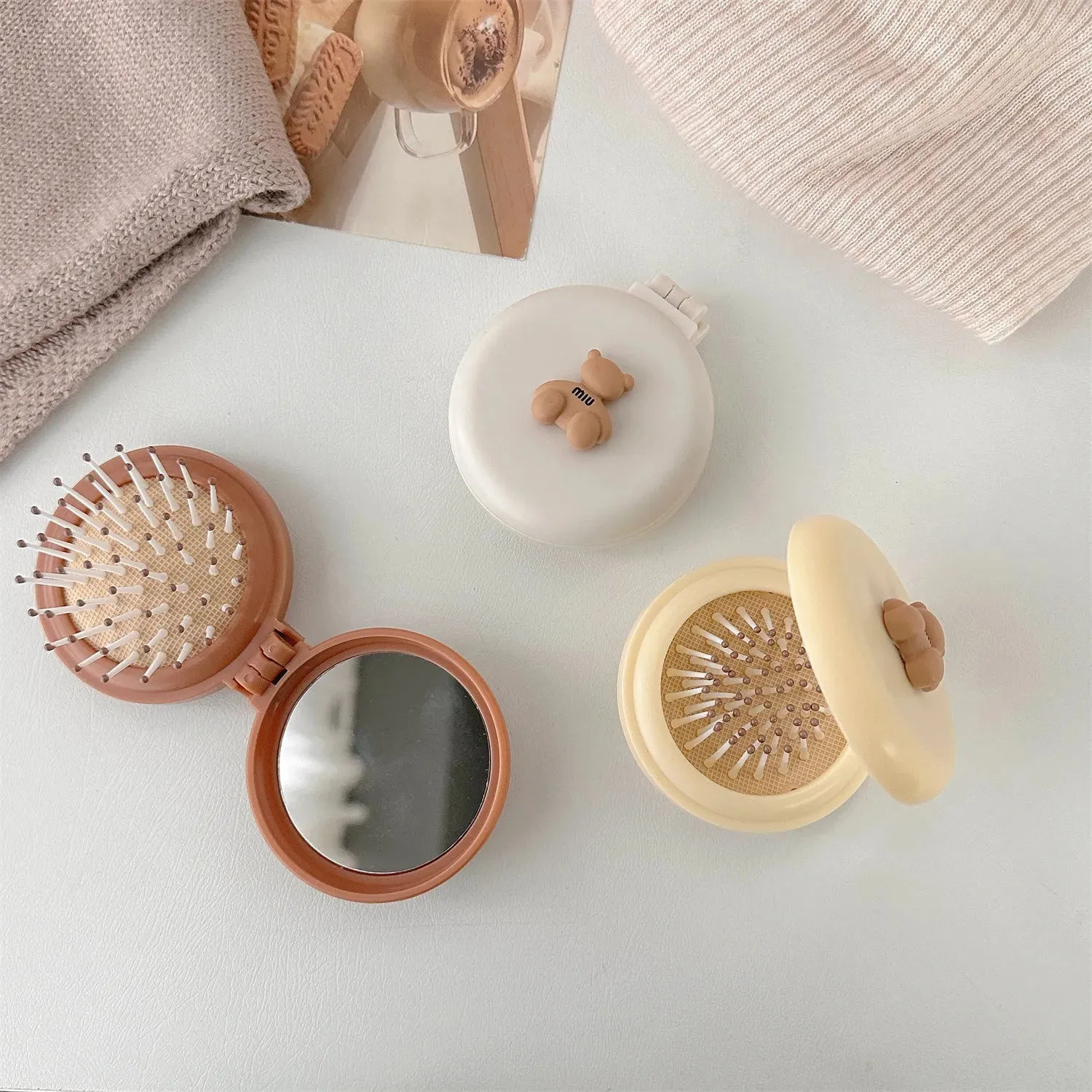 Mini Bear Foldable Head Massage Comb
