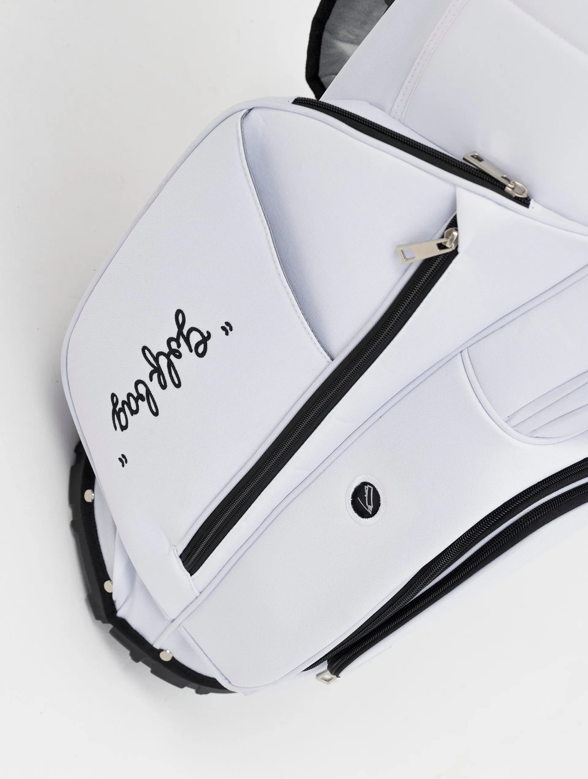 NOHOW MINIMALIST GOLF BAG IN WHITE AND BLACK