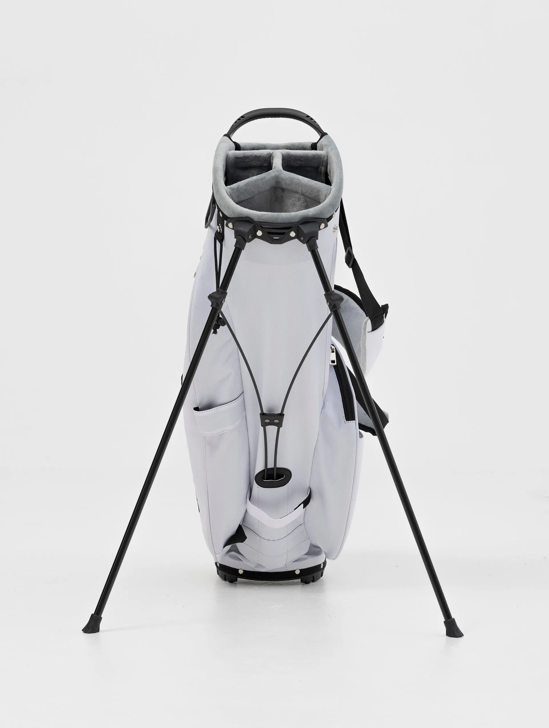 NOHOW MINIMALIST GOLF BAG IN WHITE AND BLACK