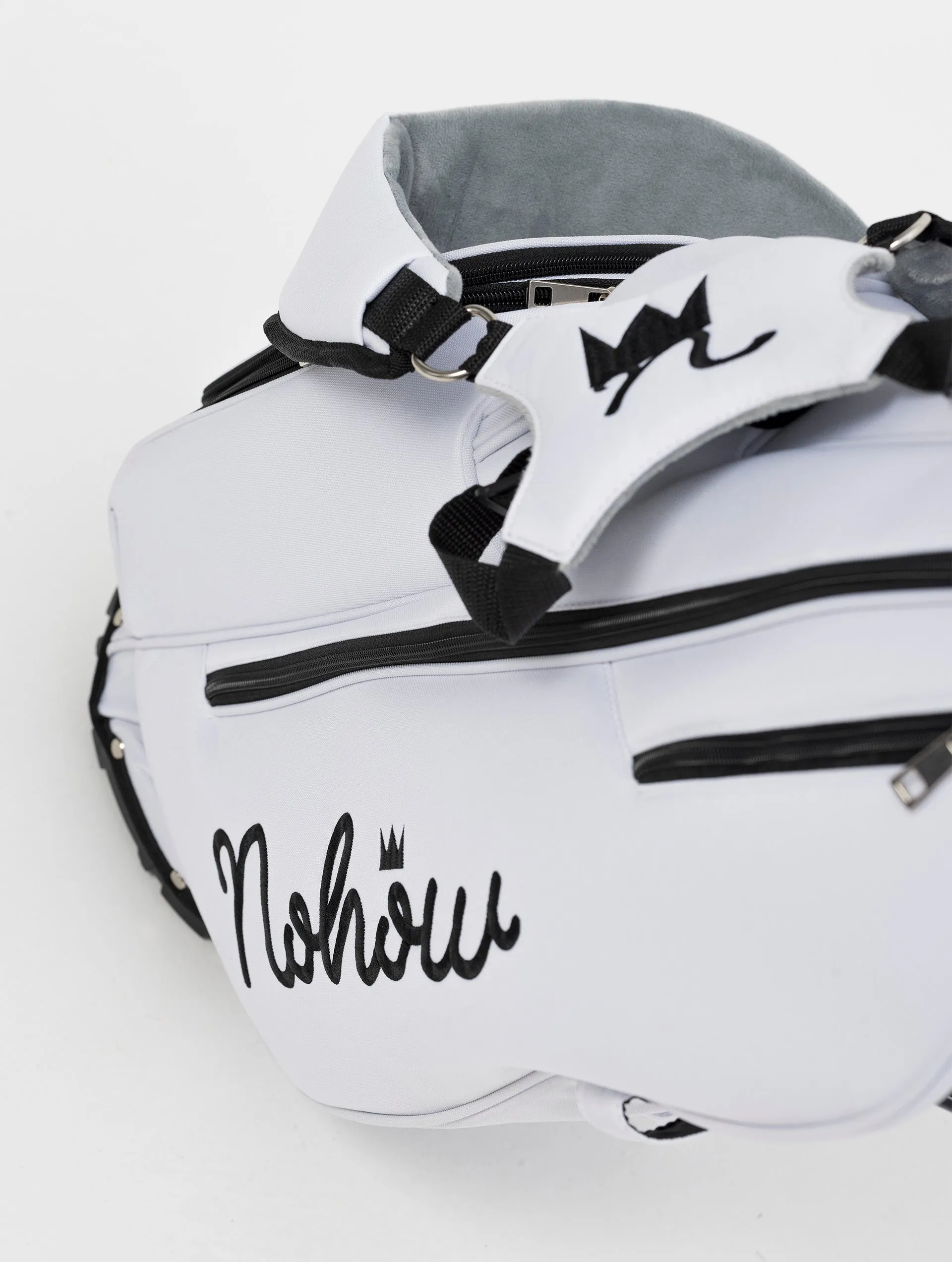 NOHOW MINIMALIST GOLF BAG IN WHITE AND BLACK