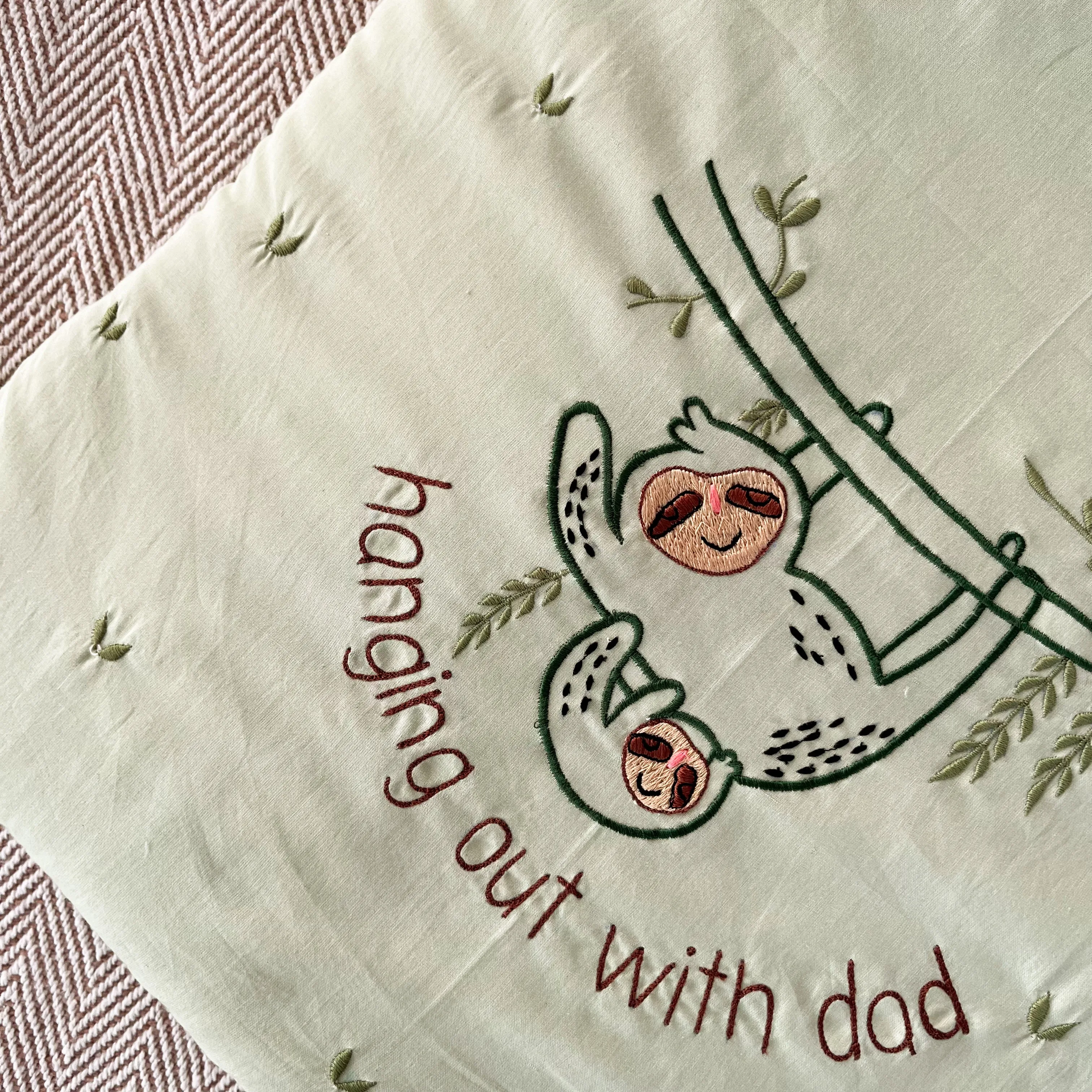 "Hanging Out with Dad" baby carrier nest