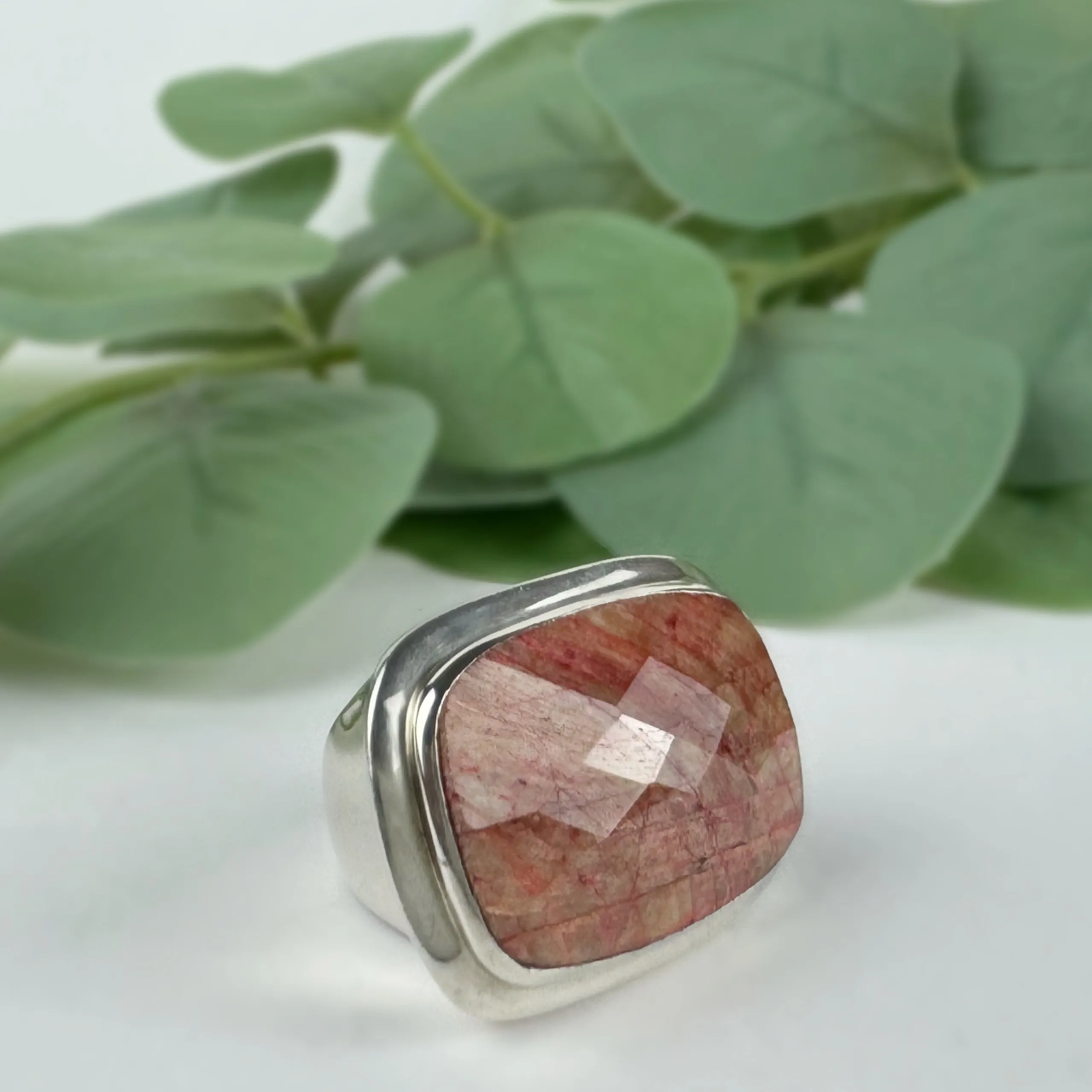 Strawberry Quartz Ring - VR504