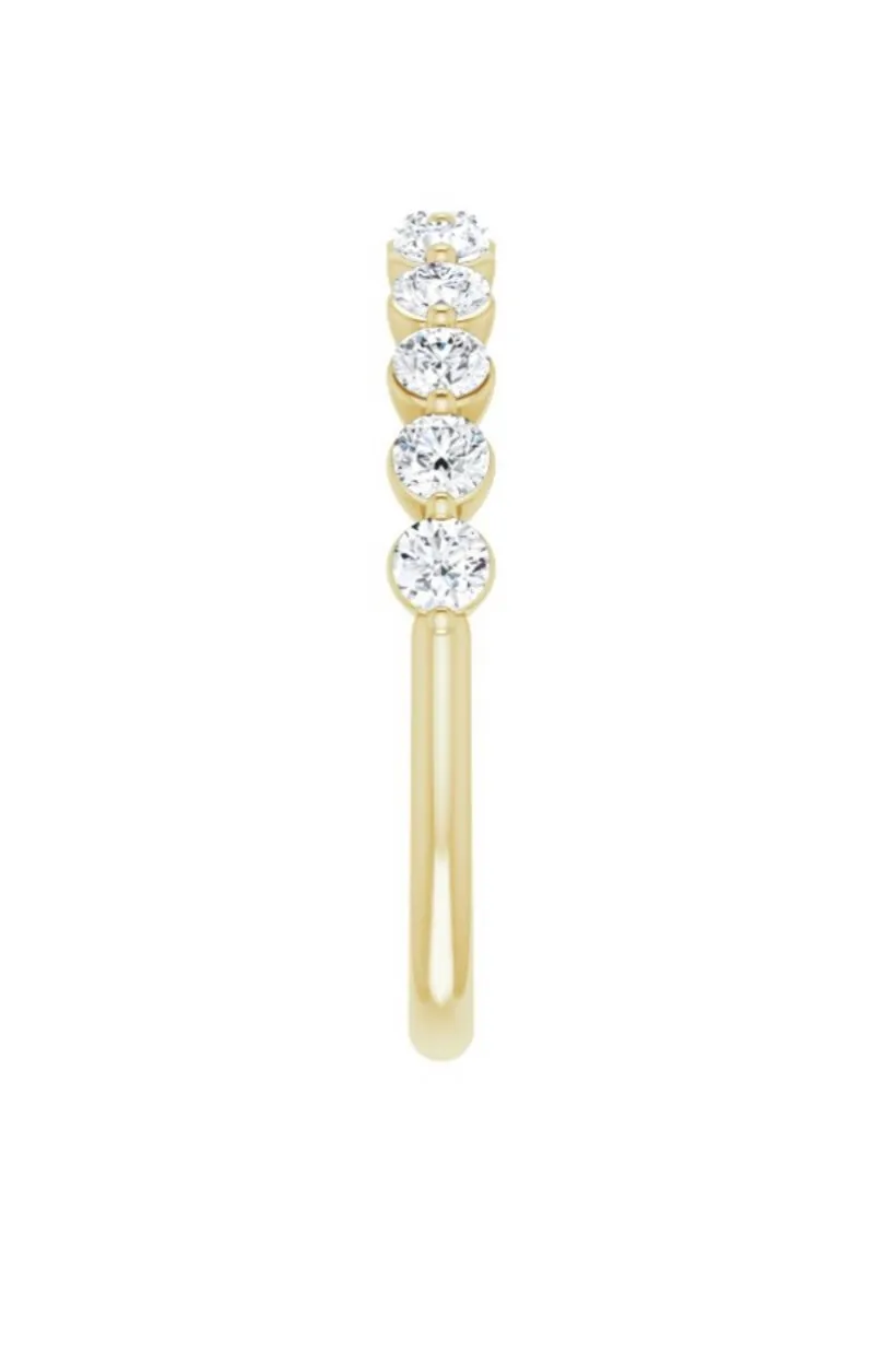 The Maxi Floating Diamond Band