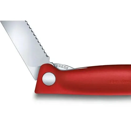 Victorinox Swiss Classic Foldable Paring Knife , 11 CM , Wavy Red Blister