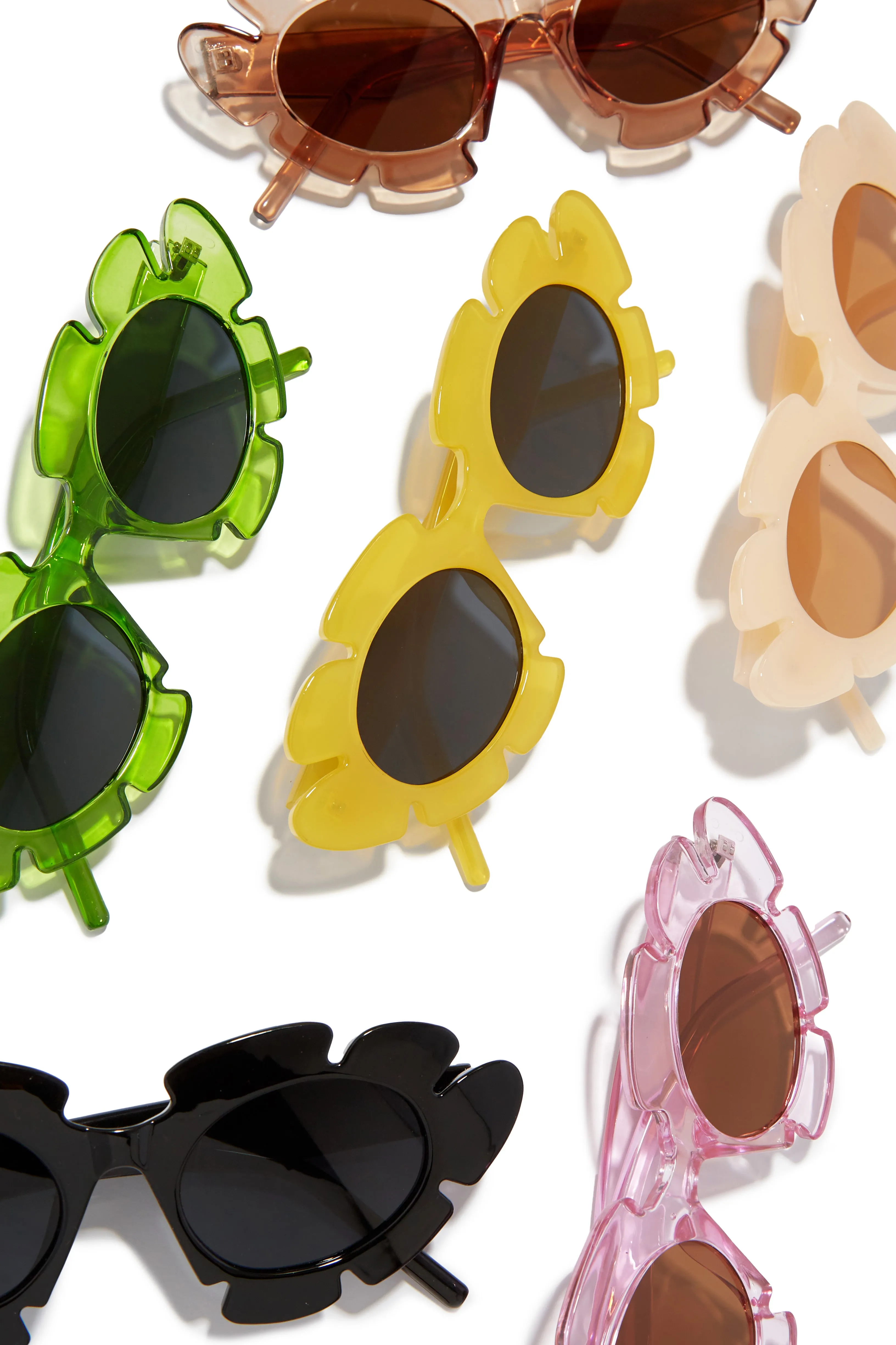 Weekend Flirt Unique Standout Frame Sunglasses - Black