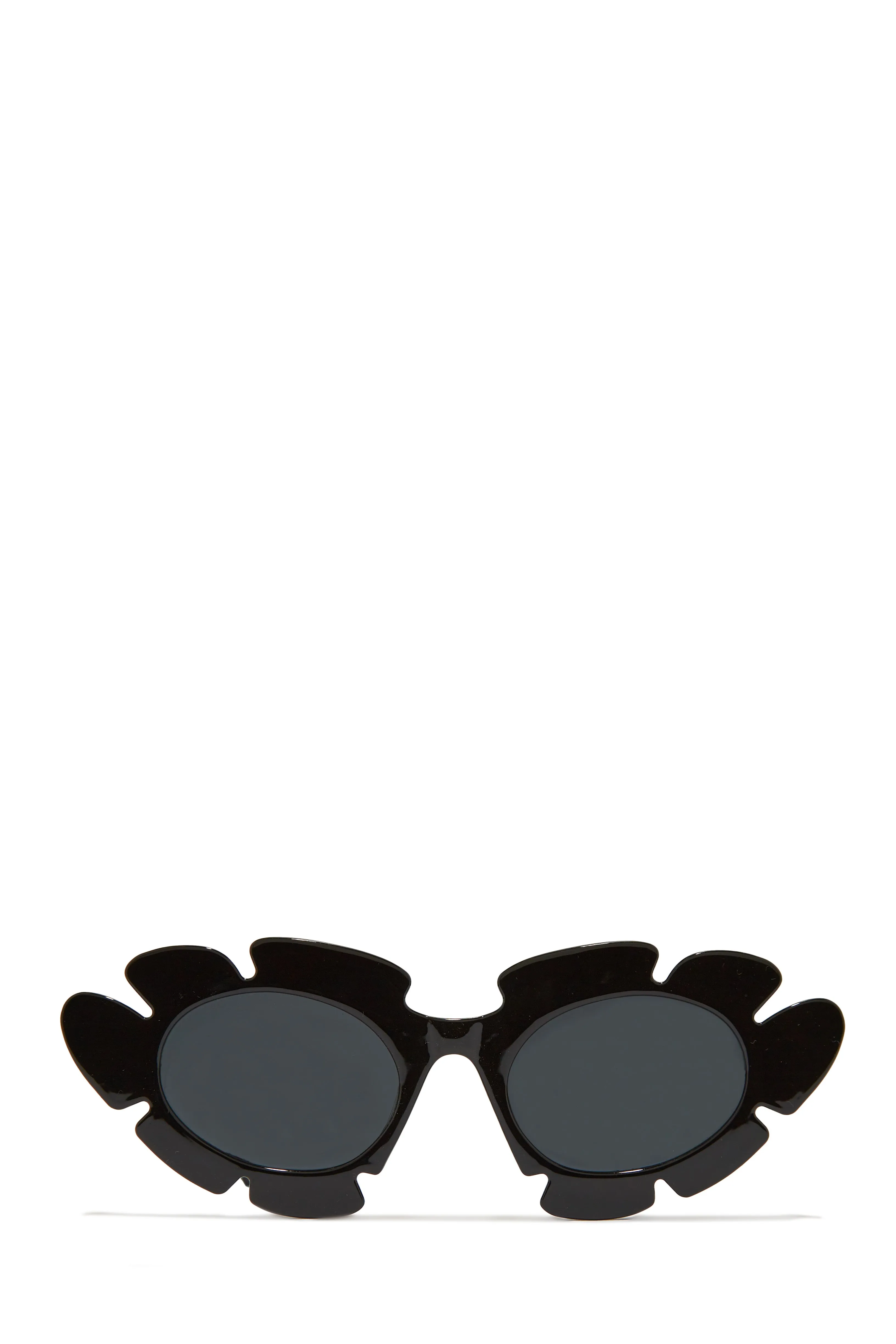 Weekend Flirt Unique Standout Frame Sunglasses - Black