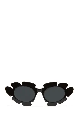 Weekend Flirt Unique Standout Frame Sunglasses - Black