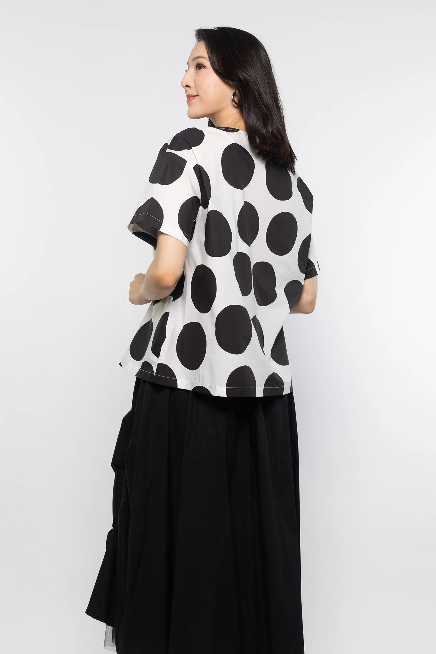 Wilda Top in Unique Circles