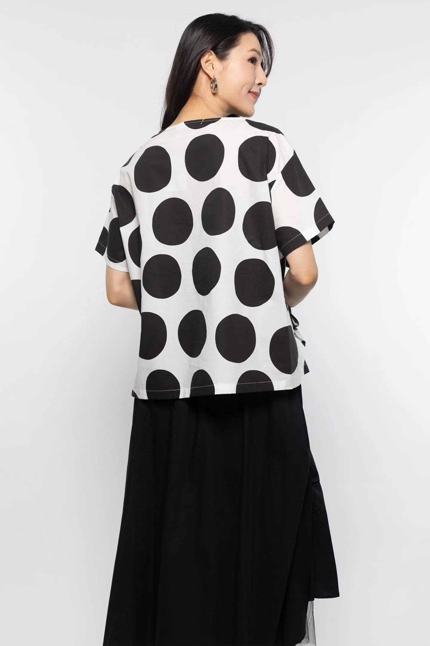 Wilda Top in Unique Circles