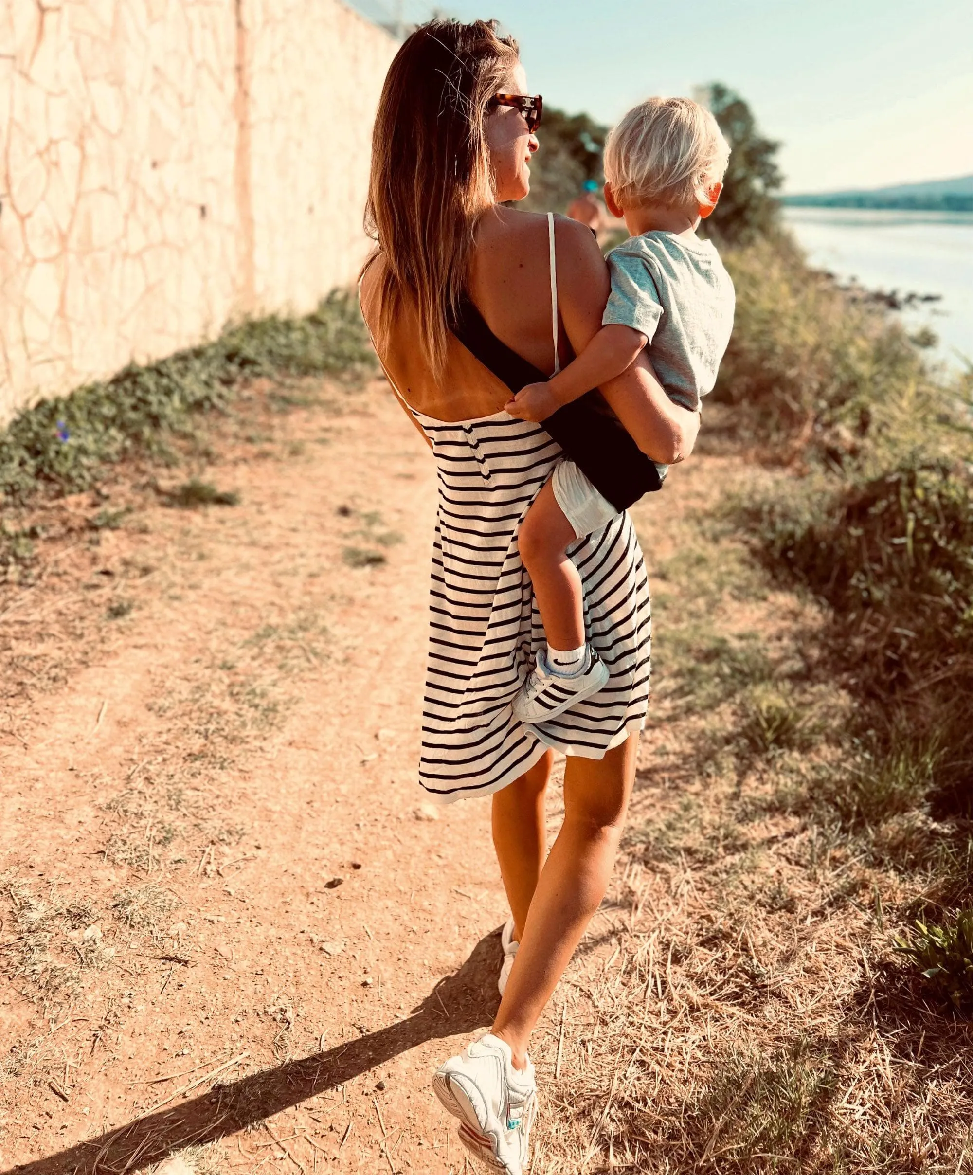 Wildride Toddler Carrier - Black